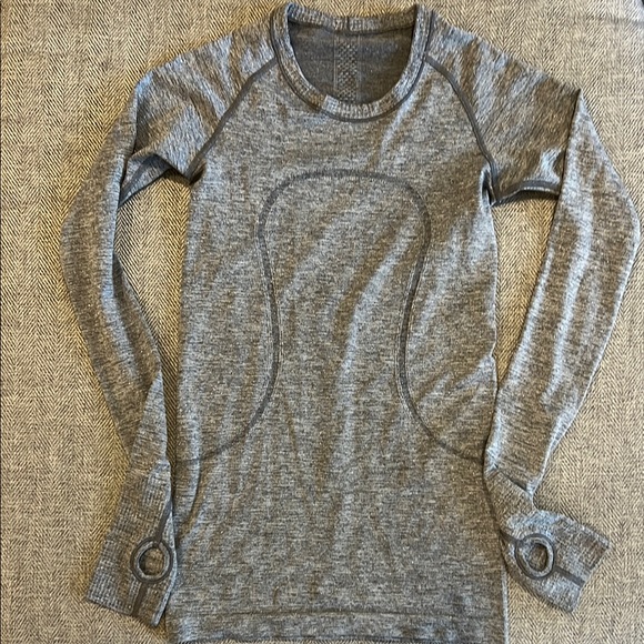Like New Lululemon Swiftly Tech Long Sleeve *Sparkle - Picture 1 of 4